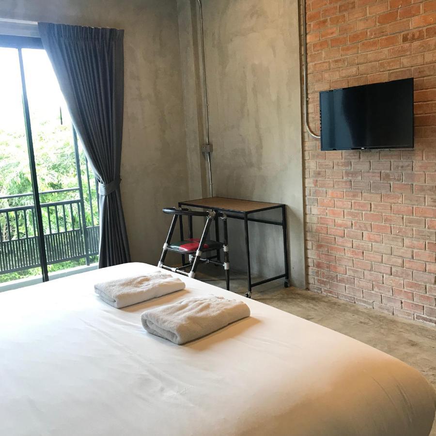 Mosstel Hotell Phitsanulok Exteriör bild