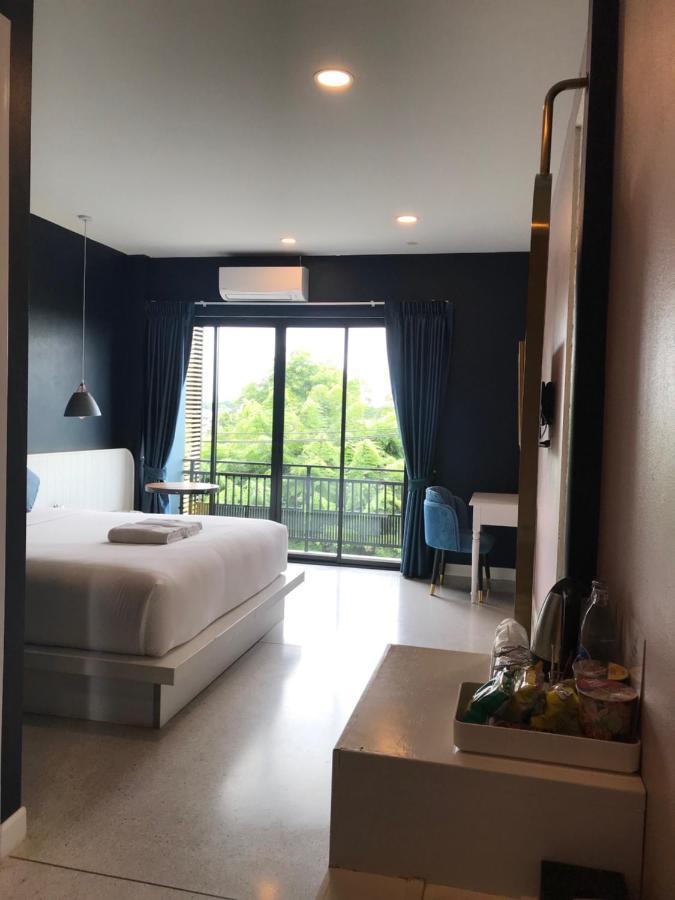 Mosstel Hotell Phitsanulok Exteriör bild