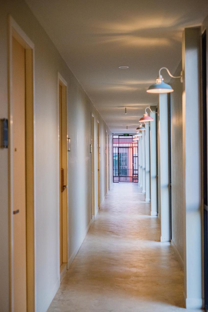 Mosstel Hotell Phitsanulok Exteriör bild