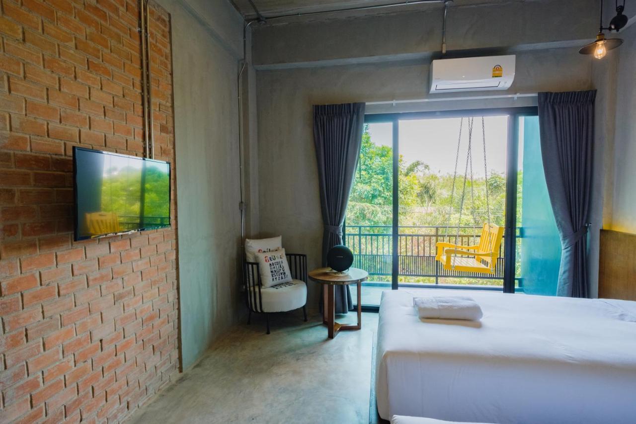 Mosstel Hotell Phitsanulok Exteriör bild